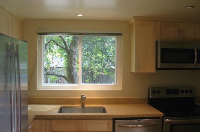 Detail Gallery Image 4 of 8 For 155 N El Camino #36,  San Mateo,  CA 94402 - 1 Beds | 1 Baths