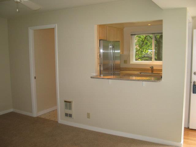 Detail Gallery Image 5 of 8 For 155 N El Camino #36,  San Mateo,  CA 94402 - 1 Beds | 1 Baths