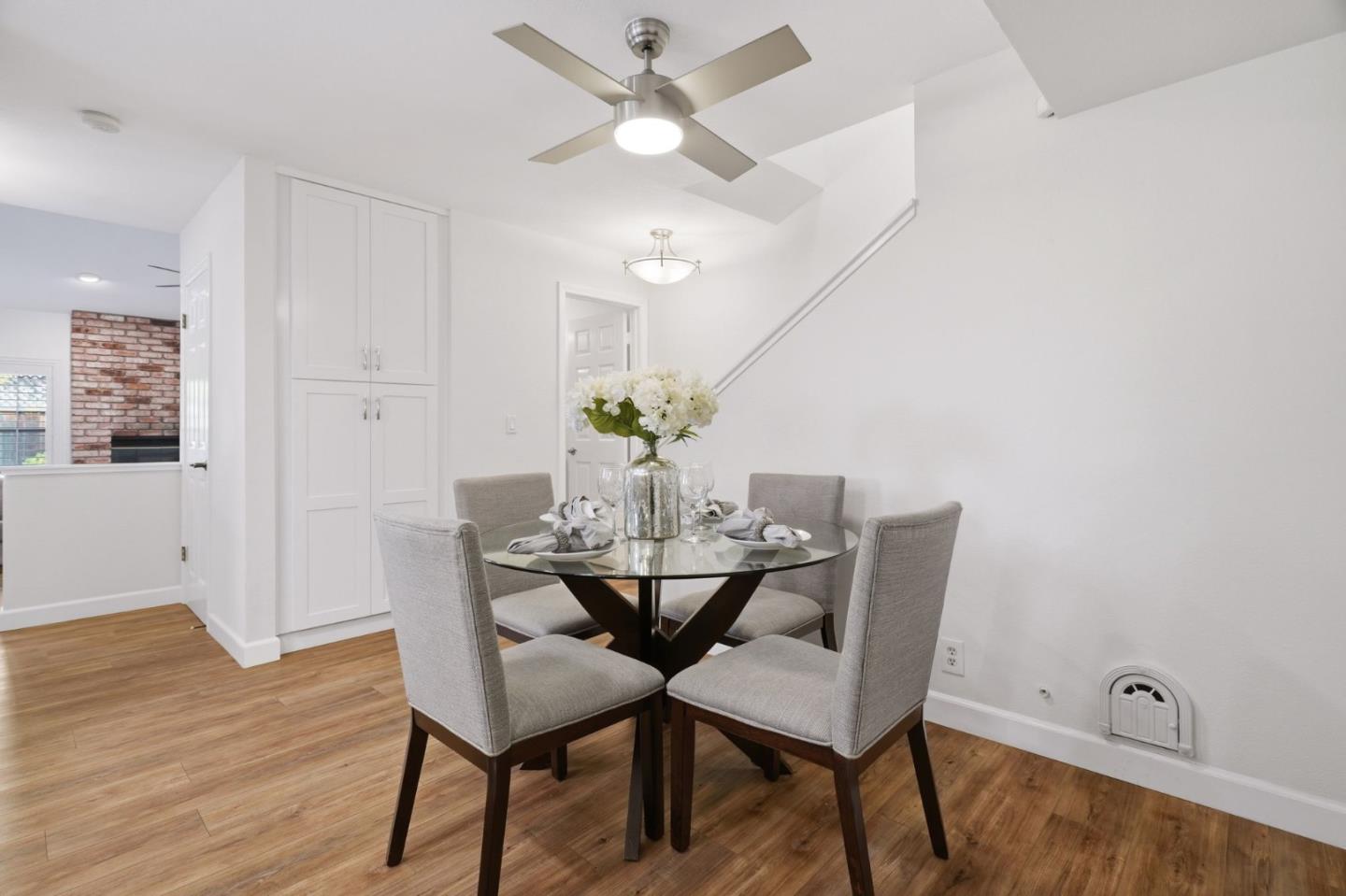 Detail Gallery Image 11 of 43 For 135 Redding Rd a,  Campbell,  CA 95008 - 2 Beds | 2/1 Baths