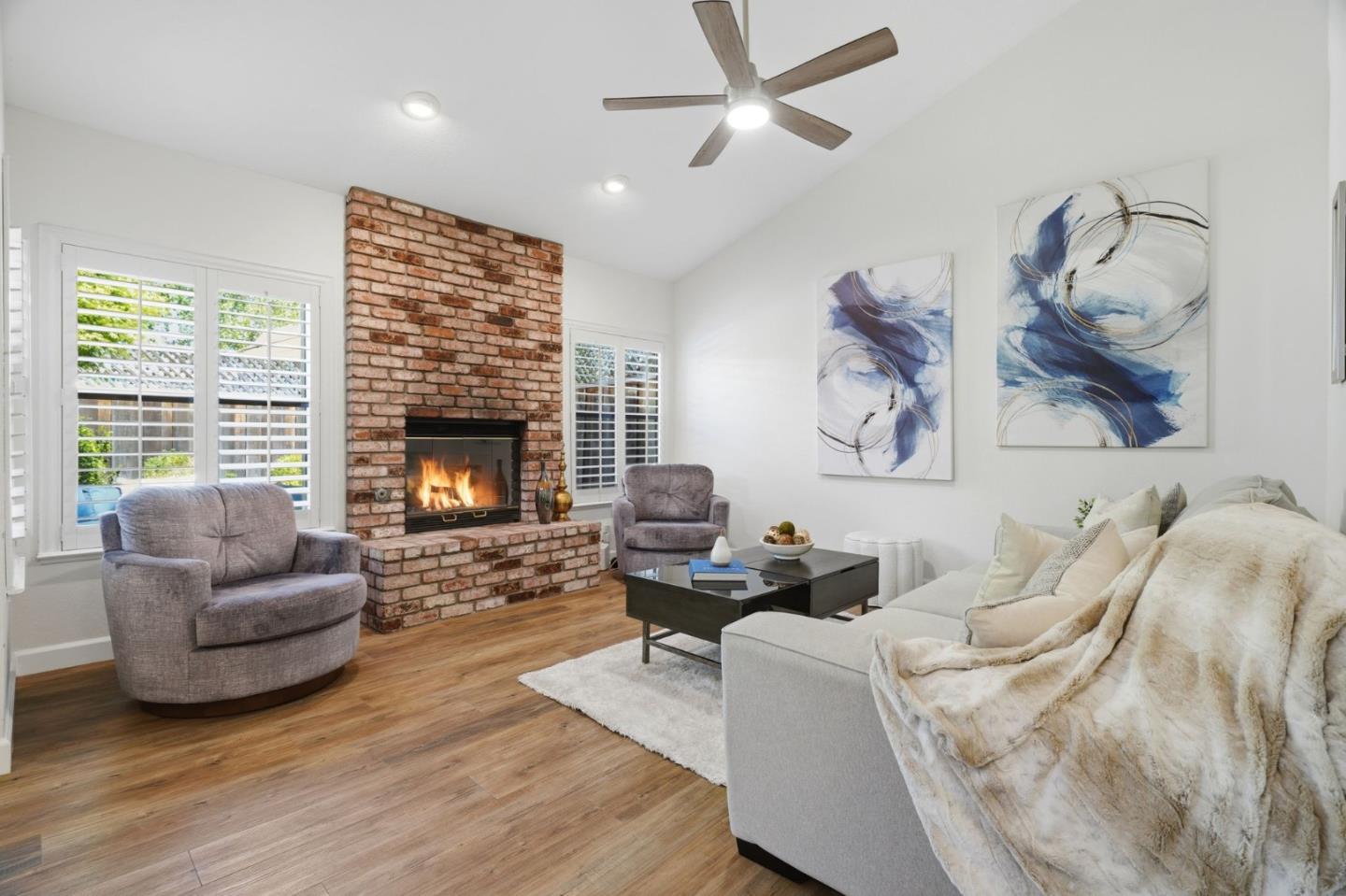 Detail Gallery Image 5 of 43 For 135 Redding Rd a,  Campbell,  CA 95008 - 2 Beds | 2/1 Baths