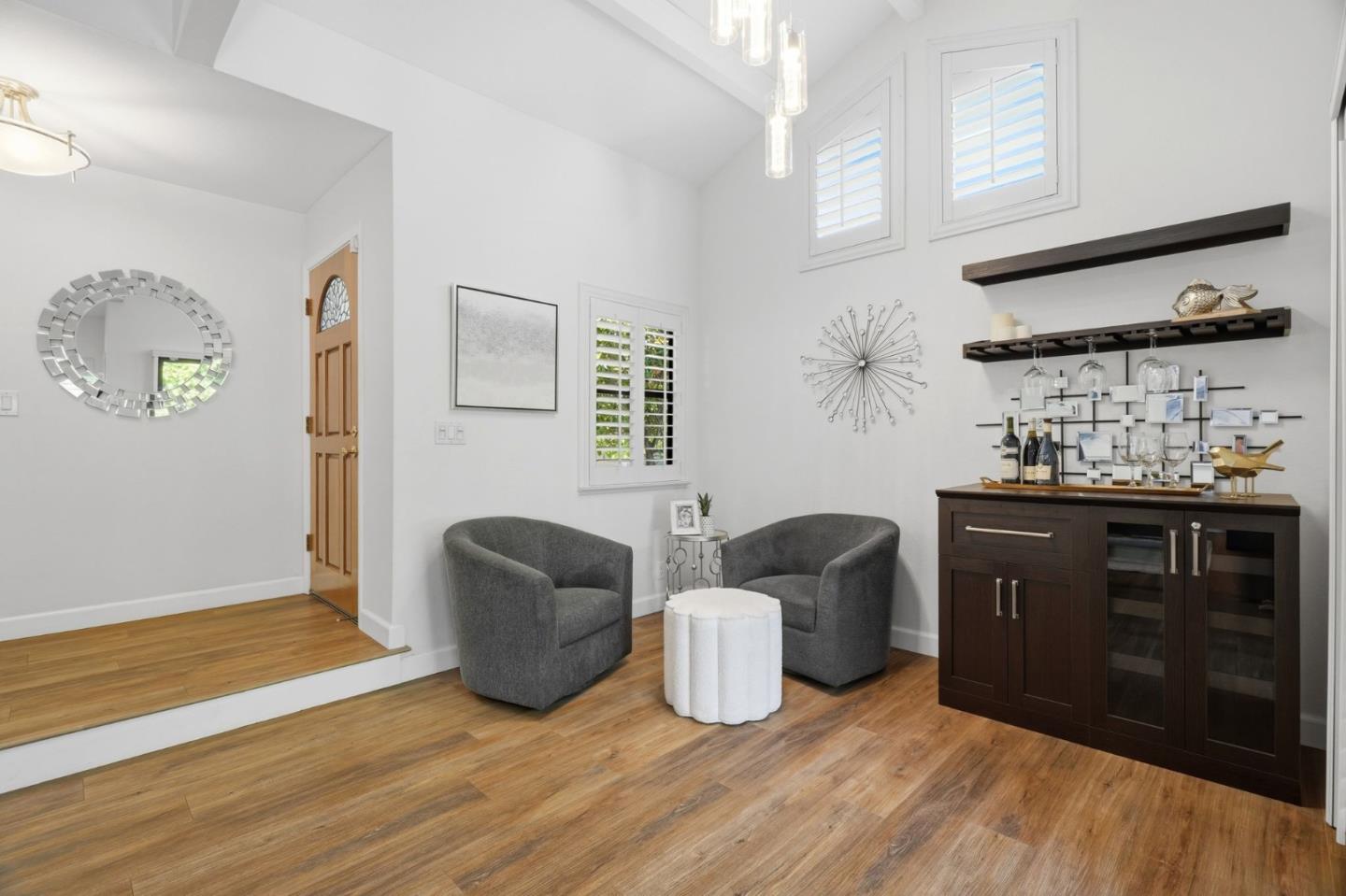 Detail Gallery Image 7 of 43 For 135 Redding Rd a,  Campbell,  CA 95008 - 2 Beds | 2/1 Baths