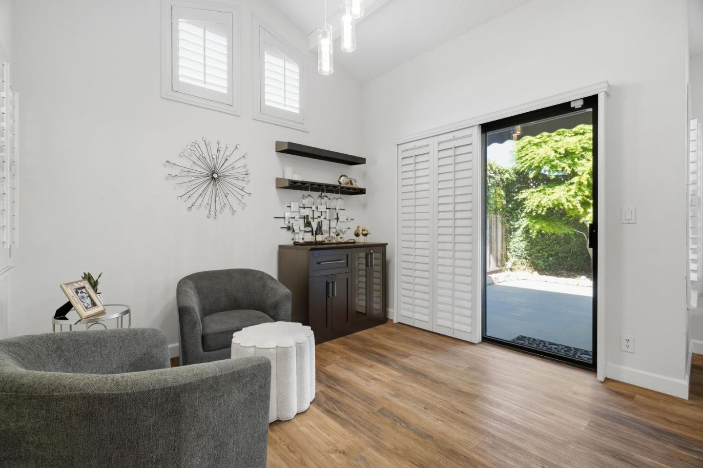 Detail Gallery Image 9 of 43 For 135 Redding Rd a,  Campbell,  CA 95008 - 2 Beds | 2/1 Baths