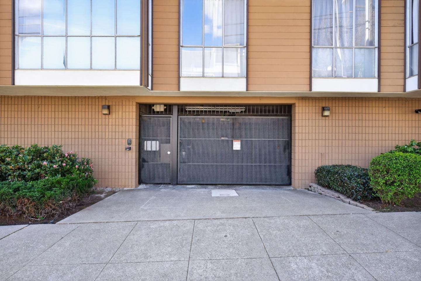 Detail Gallery Image 15 of 29 For 4099 Howe St #203,  Oakland,  CA 94611 - 2 Beds | 1 Baths