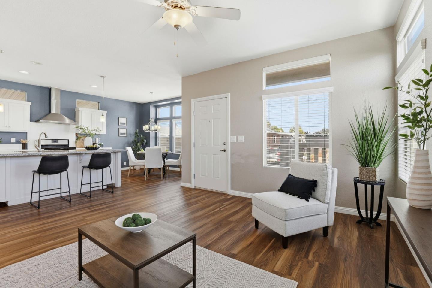 Detail Gallery Image 8 of 40 For 500 West 10th St #112,  Gilroy,  CA 95020 - 3 Beds | 2 Baths