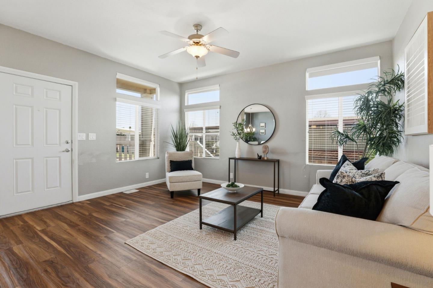 Detail Gallery Image 9 of 40 For 500 West 10th St #112,  Gilroy,  CA 95020 - 3 Beds | 2 Baths