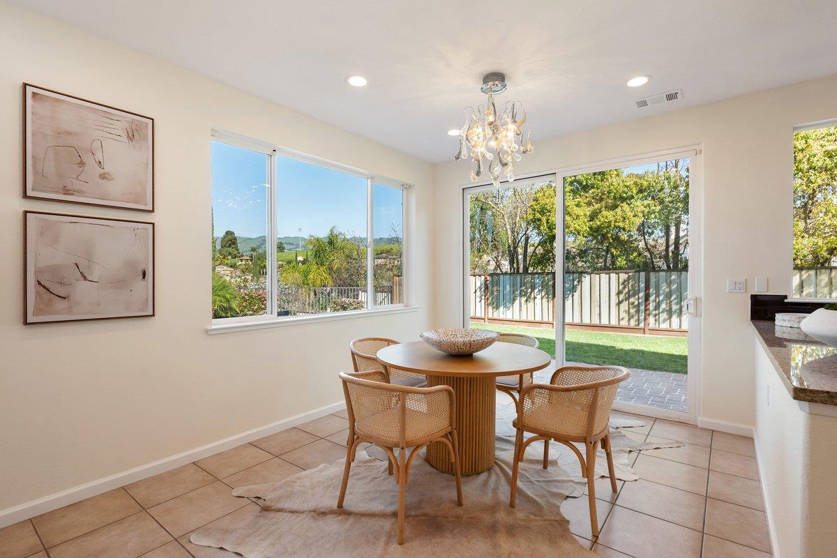 Detail Gallery Image 15 of 103 For 2231 Quail Bluff Ct, San Jose,  CA 95121 - 4 Beds | 4 Baths