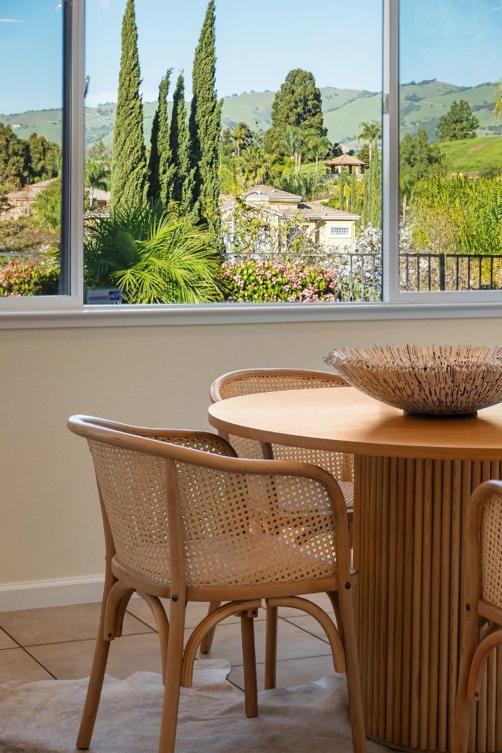 Detail Gallery Image 18 of 103 For 2231 Quail Bluff Ct, San Jose,  CA 95121 - 4 Beds | 4 Baths