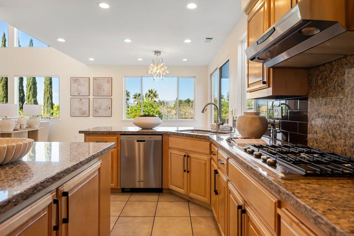 Detail Gallery Image 23 of 103 For 2231 Quail Bluff Ct, San Jose,  CA 95121 - 4 Beds | 4 Baths