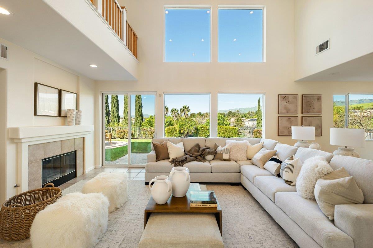 Detail Gallery Image 4 of 103 For 2231 Quail Bluff Ct, San Jose,  CA 95121 - 4 Beds | 4 Baths