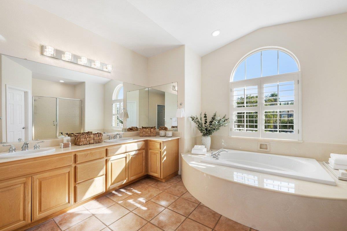 Detail Gallery Image 42 of 103 For 2231 Quail Bluff Ct, San Jose,  CA 95121 - 4 Beds | 4 Baths