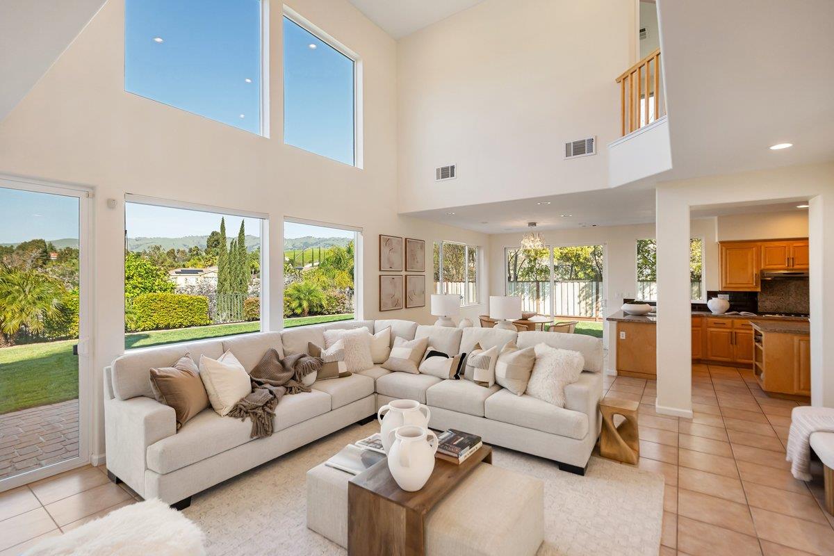 Detail Gallery Image 8 of 103 For 2231 Quail Bluff Ct, San Jose,  CA 95121 - 4 Beds | 4 Baths