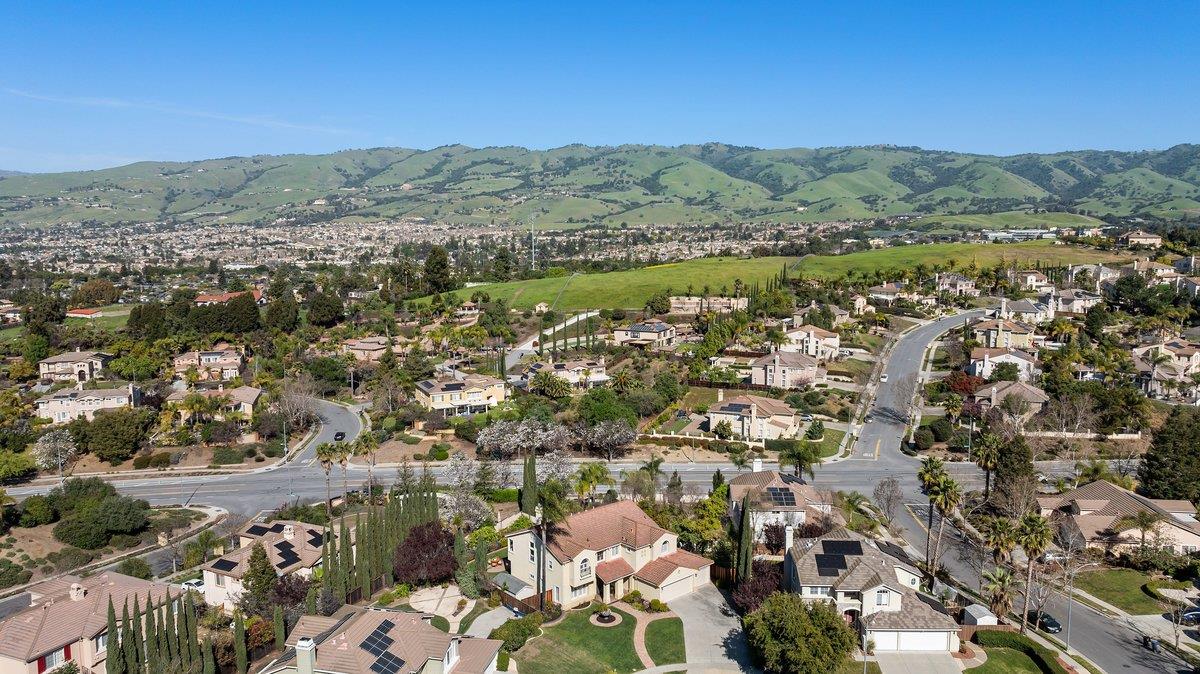 Detail Gallery Image 94 of 103 For 2231 Quail Bluff Ct, San Jose,  CA 95121 - 4 Beds | 4 Baths