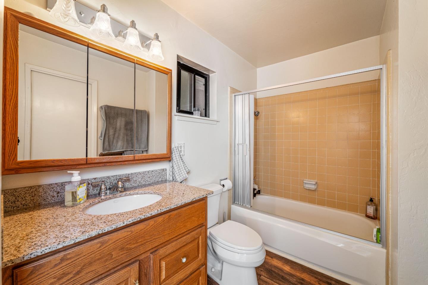 Detail Gallery Image 15 of 36 For 77 Laureles Grade, Salinas,  CA 93908 - 4 Beds | 3 Baths