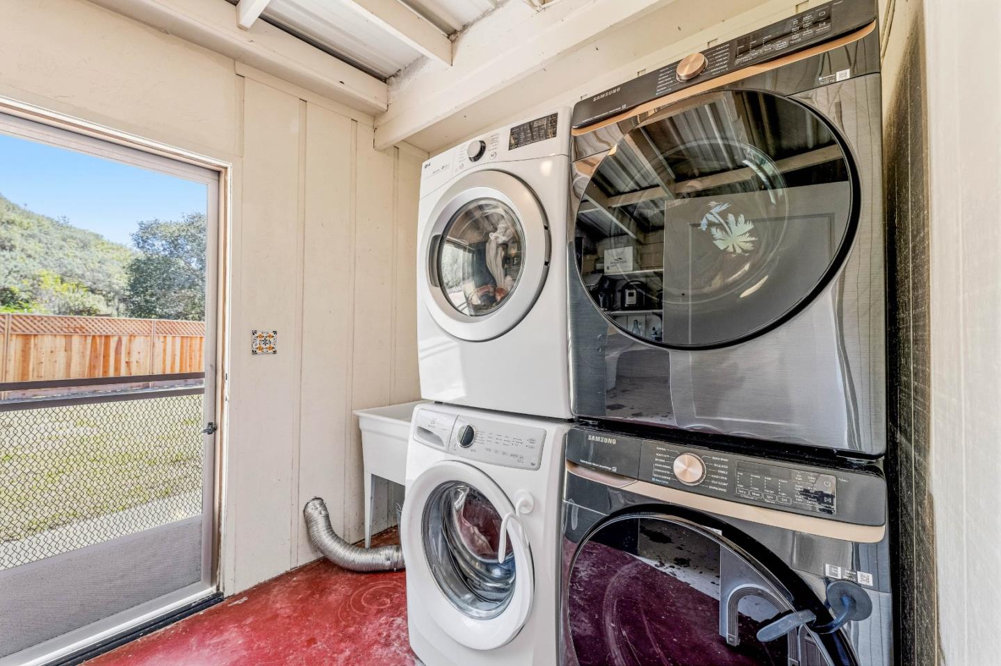 Detail Gallery Image 18 of 36 For 77 Laureles Grade, Salinas,  CA 93908 - 4 Beds | 3 Baths