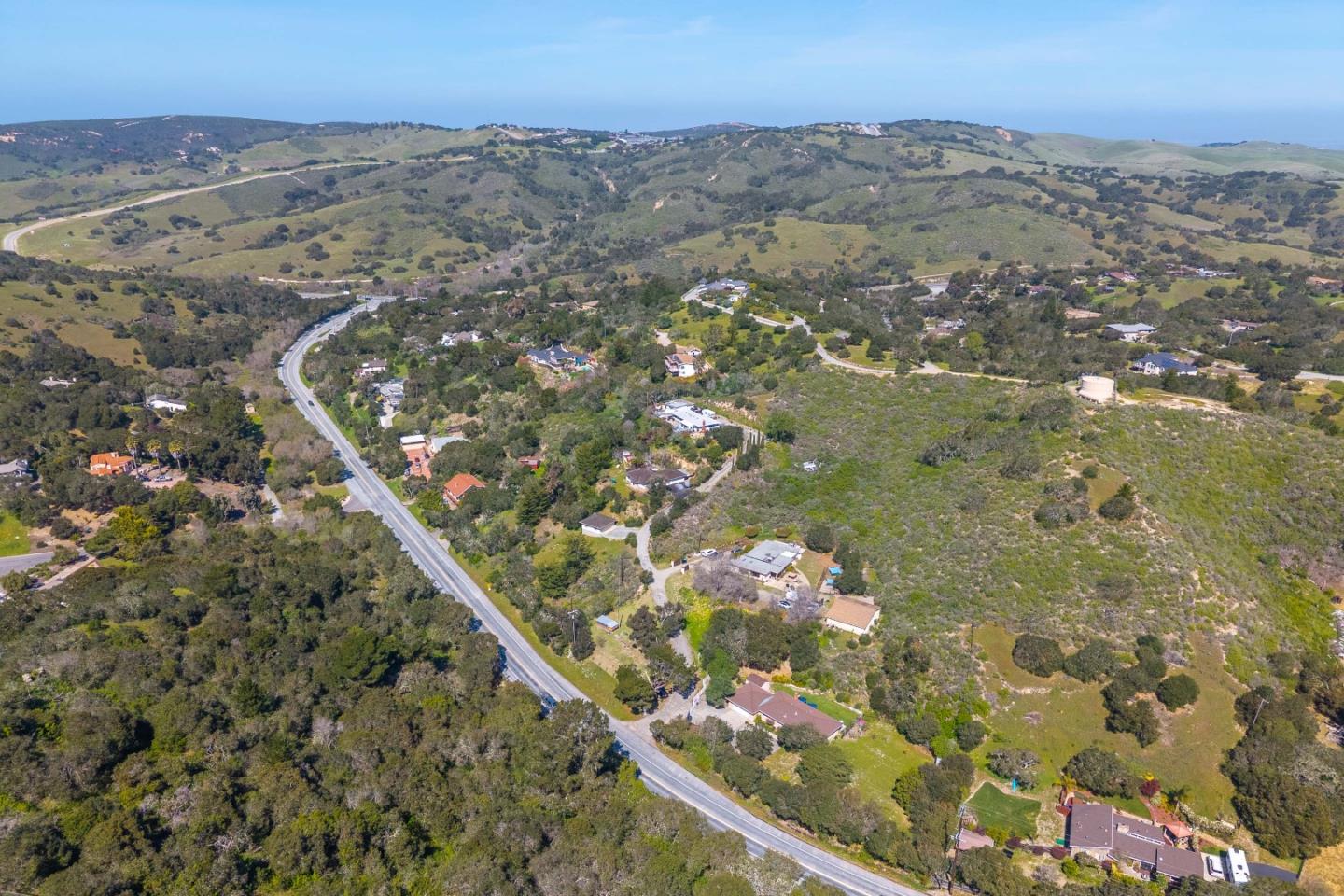 Detail Gallery Image 29 of 36 For 77 Laureles Grade, Salinas,  CA 93908 - 4 Beds | 3 Baths