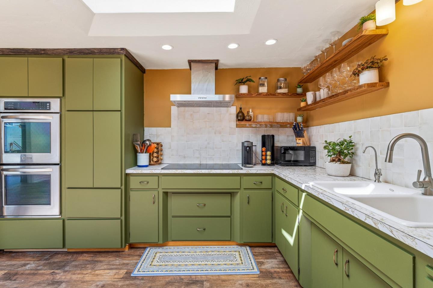 Detail Gallery Image 5 of 36 For 77 Laureles Grade, Salinas,  CA 93908 - 4 Beds | 3 Baths