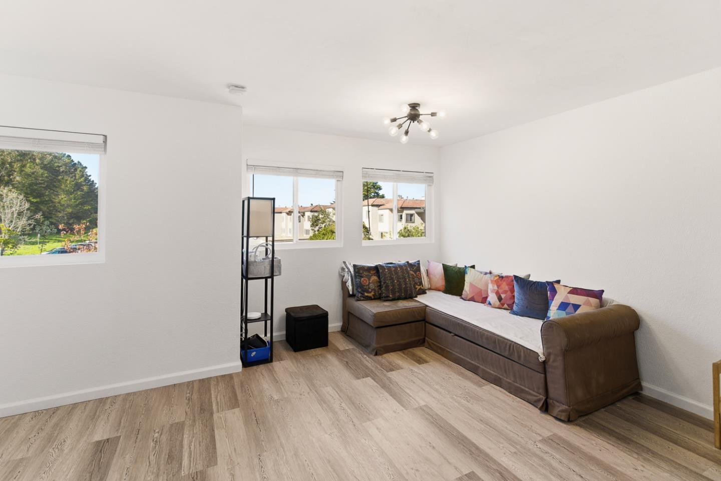 Detail Gallery Image 16 of 31 For 3550 Carter #126,  South San Francisco,  CA 94080 - 3 Beds | 2/1 Baths