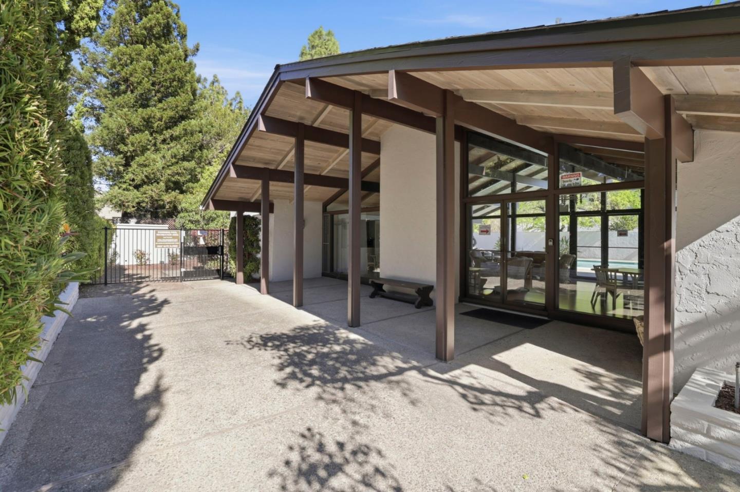 Detail Gallery Image 29 of 29 For 2463 Sharon Oaks Dr, Menlo Park,  CA 94025 - 2 Beds | 2 Baths