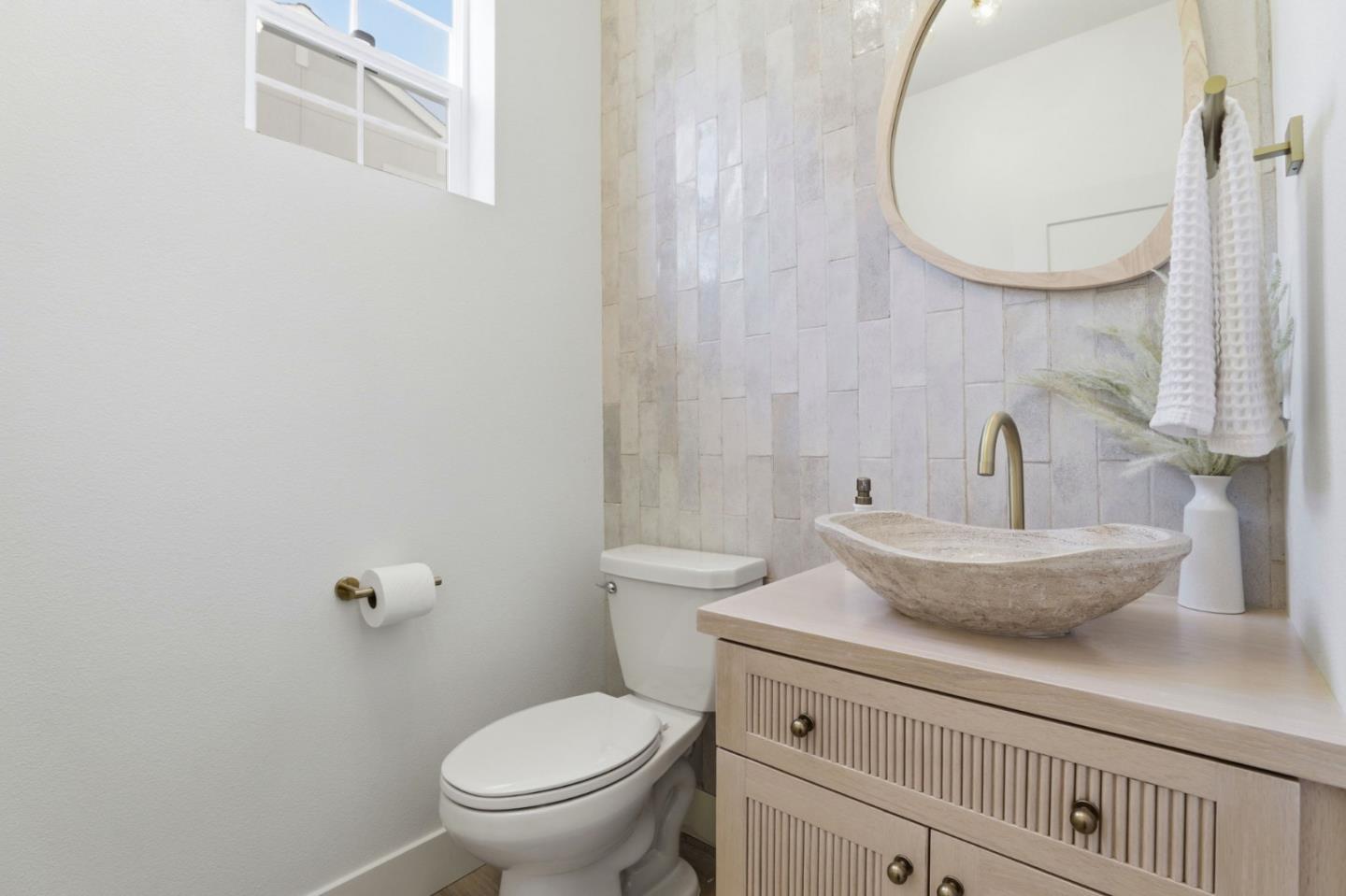 Detail Gallery Image 17 of 38 For 37460 Bowline Rd, Newark,  CA 94560 - 4 Beds | 3/1 Baths