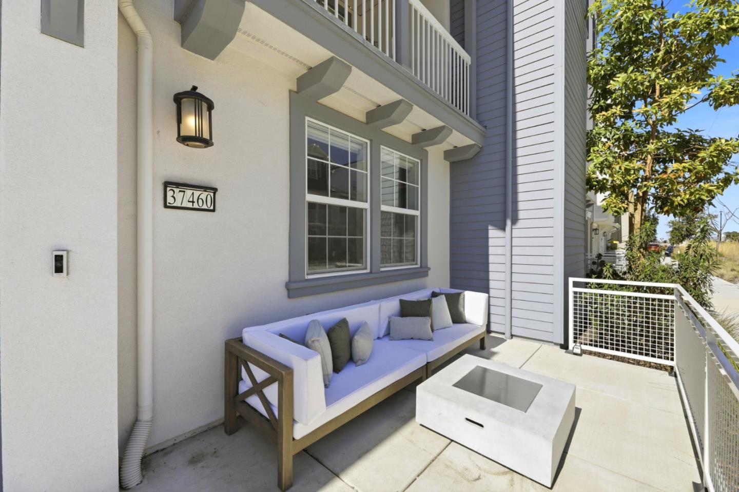 Detail Gallery Image 4 of 38 For 37460 Bowline Rd, Newark,  CA 94560 - 4 Beds | 3/1 Baths