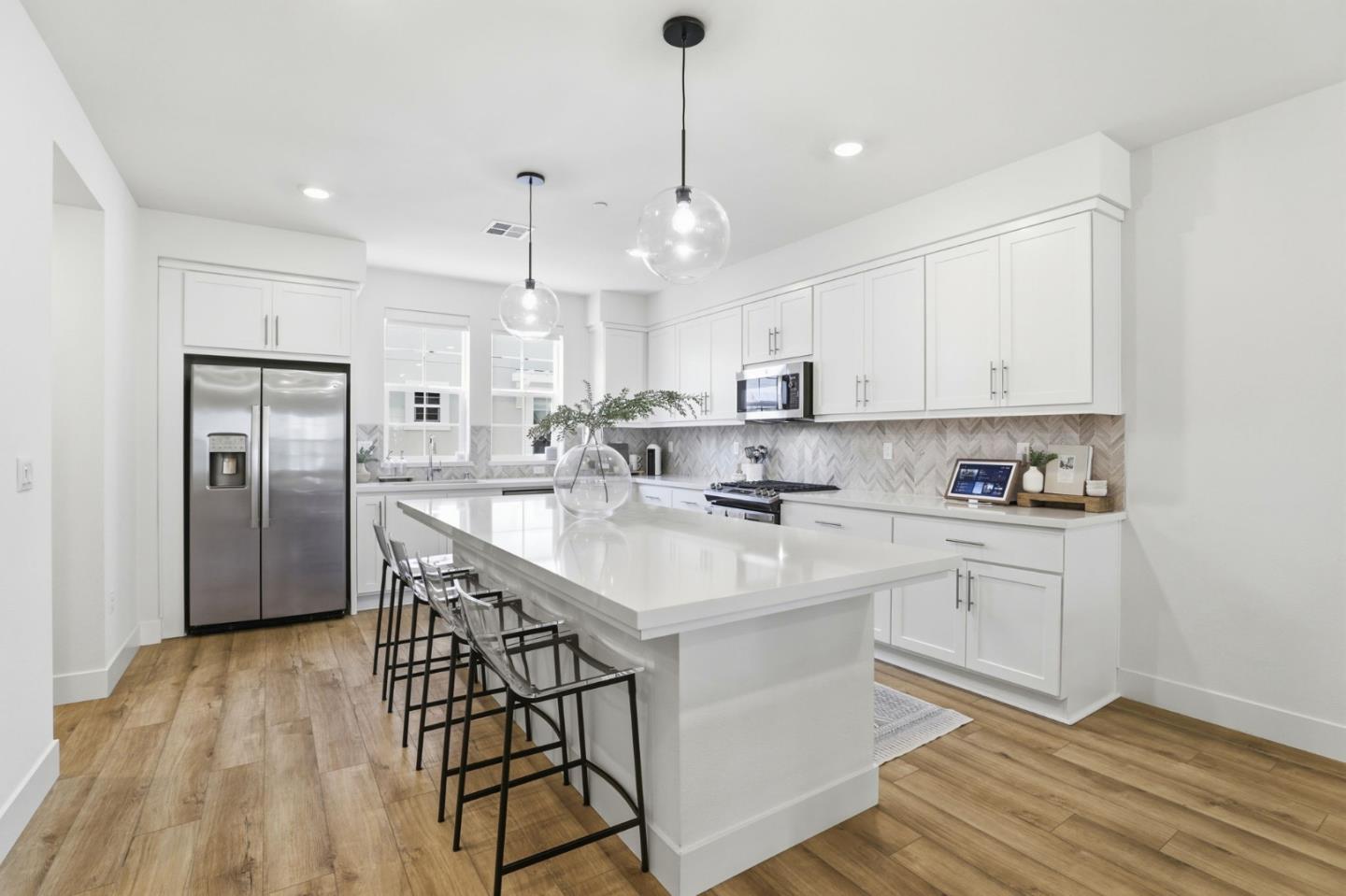 Detail Gallery Image 5 of 38 For 37460 Bowline Rd, Newark,  CA 94560 - 4 Beds | 3/1 Baths