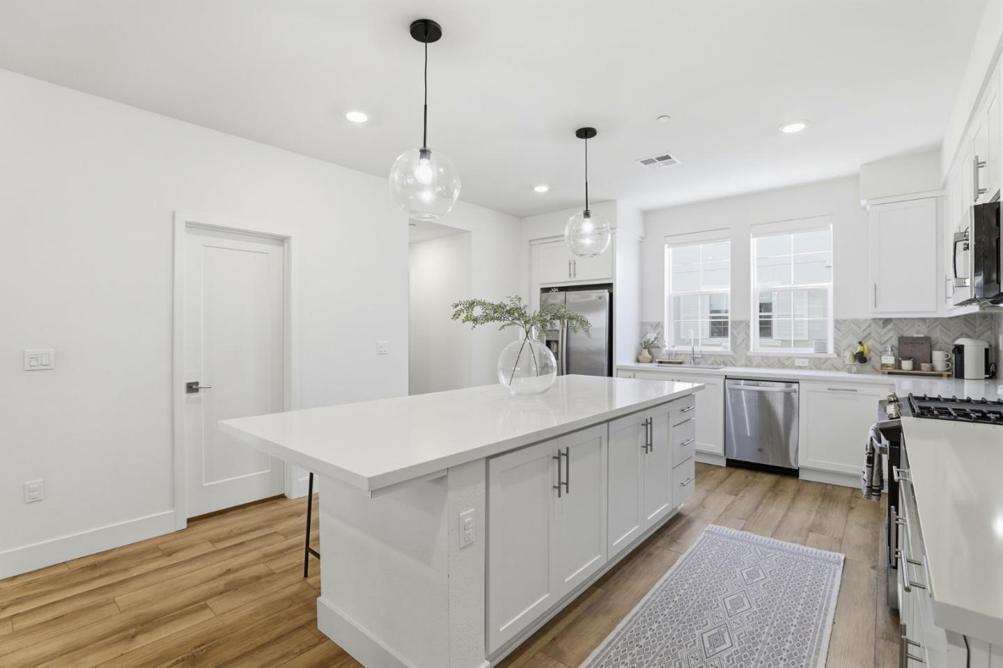 Detail Gallery Image 6 of 38 For 37460 Bowline Rd, Newark,  CA 94560 - 4 Beds | 3/1 Baths