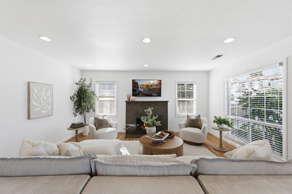 Detail Gallery Image 5 of 33 For 1126 Roy, San Jose,  CA 95125 - 3 Beds | 2 Baths