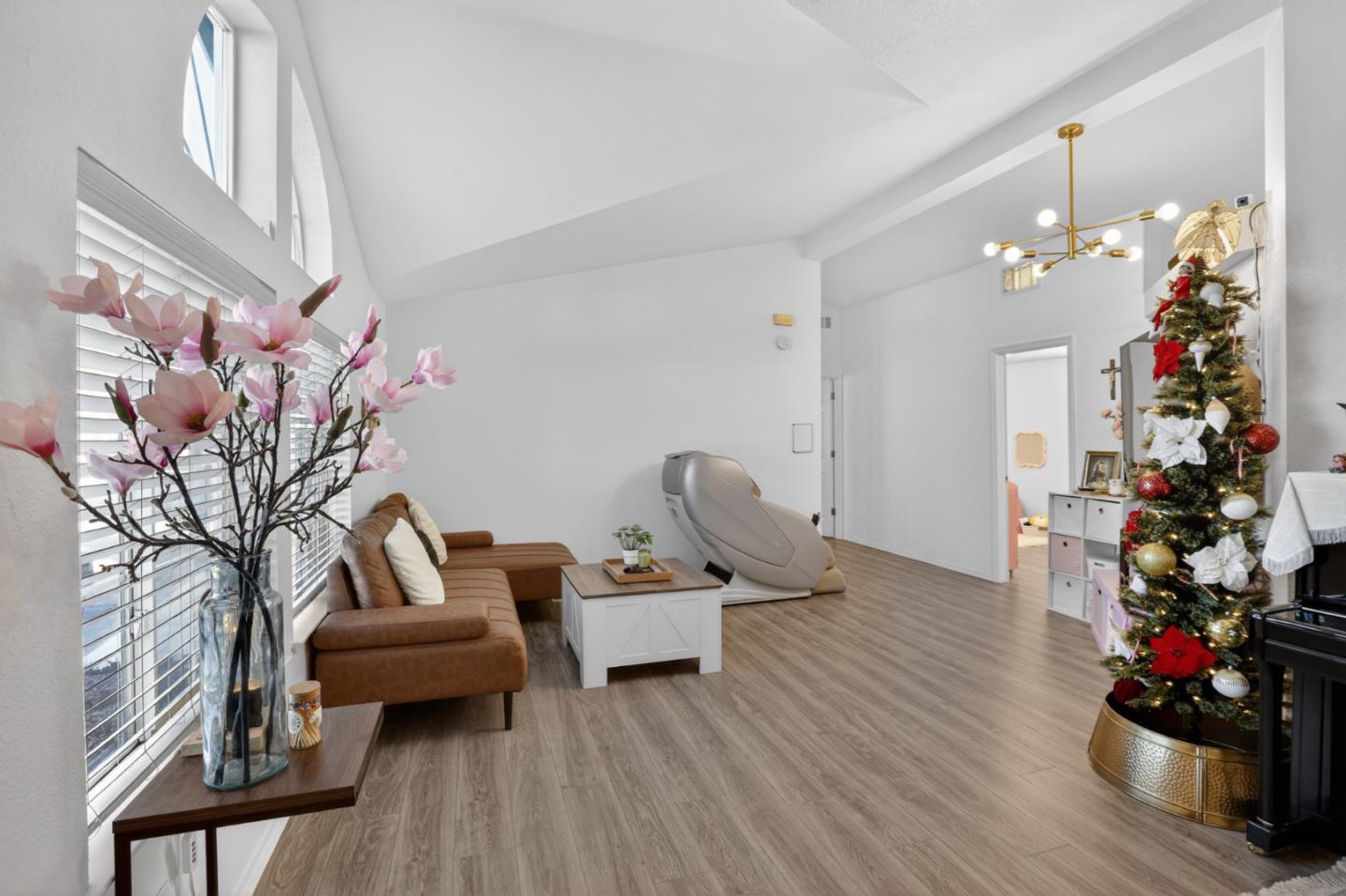 Detail Gallery Image 14 of 34 For 120 Dixon Landing #9,  Milpitas,  CA 95035 - 3 Beds | 2 Baths