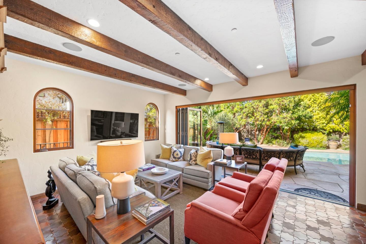 Detail Gallery Image 10 of 52 For 1208 Bernal Ave, Burlingame,  CA 94010 - 4 Beds | 5/1 Baths