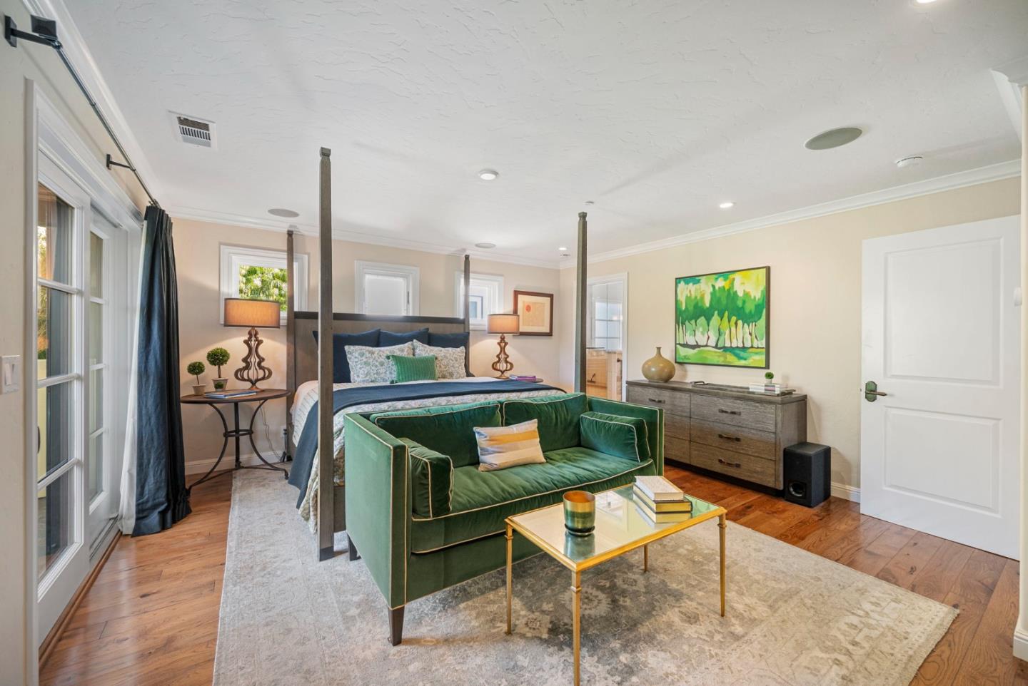 Detail Gallery Image 22 of 52 For 1208 Bernal Ave, Burlingame,  CA 94010 - 4 Beds | 5/1 Baths