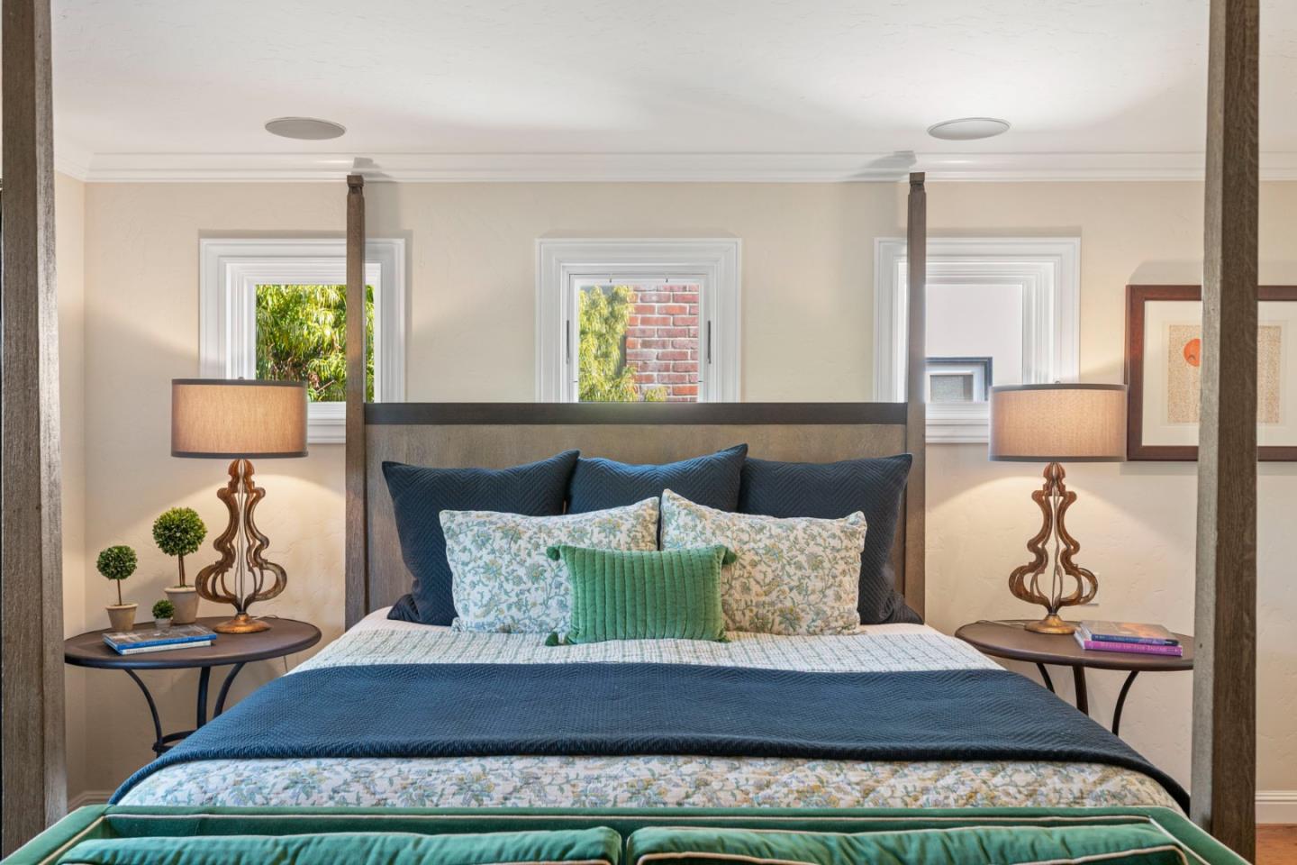 Detail Gallery Image 23 of 52 For 1208 Bernal Ave, Burlingame,  CA 94010 - 4 Beds | 5/1 Baths