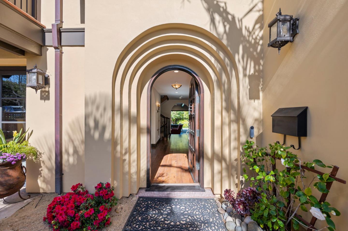 Detail Gallery Image 4 of 52 For 1208 Bernal Ave, Burlingame,  CA 94010 - 4 Beds | 5/1 Baths