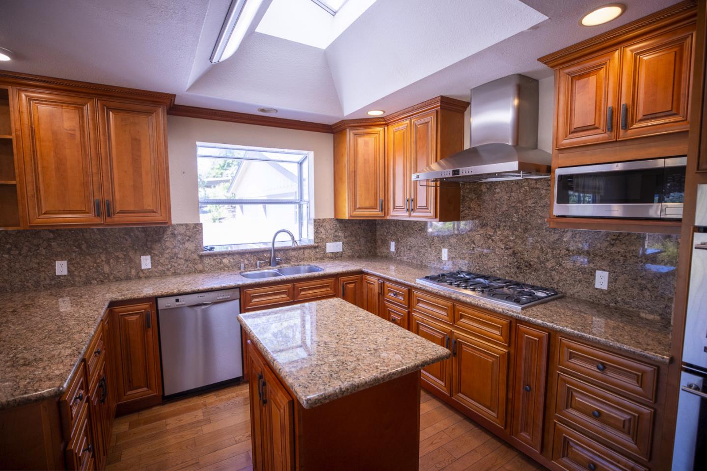 488 Knoll Drive, Los Altos, CA, 94024