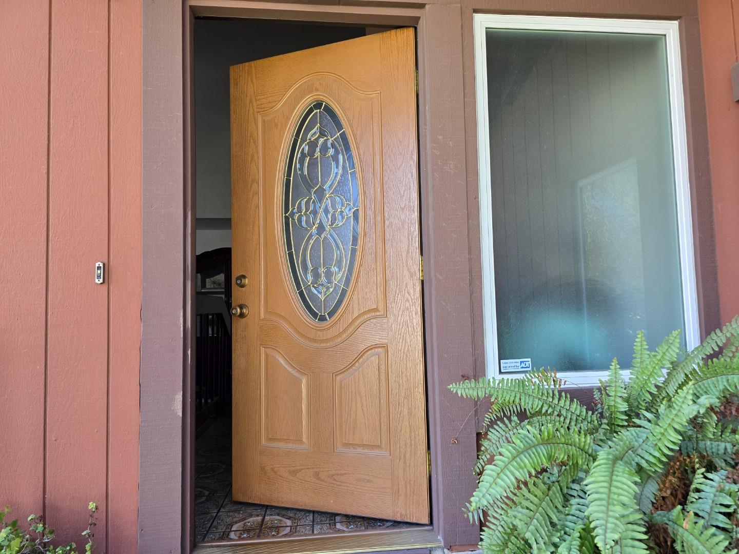 Detail Gallery Image 3 of 62 For 161 Hackamore Ln, Fremont,  CA 94539 - 4 Beds | 2/1 Baths