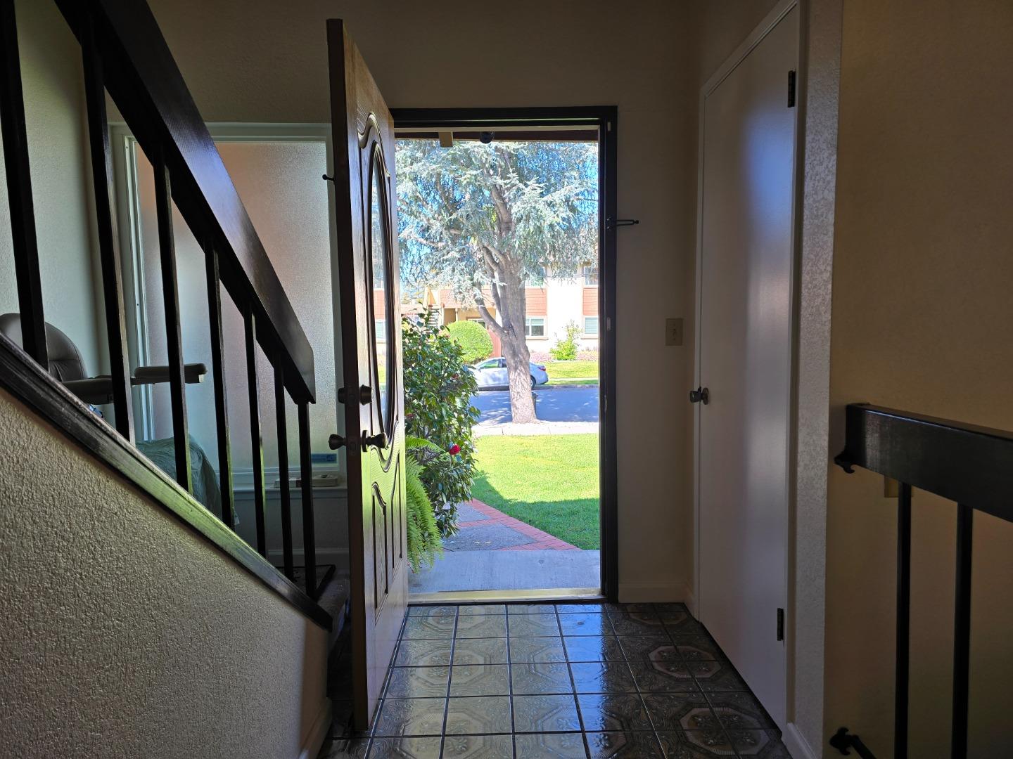 Detail Gallery Image 4 of 62 For 161 Hackamore Ln, Fremont,  CA 94539 - 4 Beds | 2/1 Baths