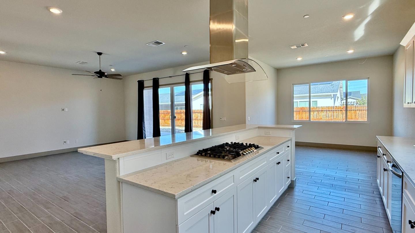 Detail Gallery Image 13 of 48 For 2475 Bastidas Dr, Merced,  CA 95340 - 3 Beds | 2 Baths