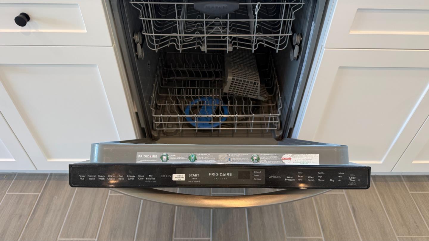 Detail Gallery Image 17 of 48 For 2475 Bastidas Dr, Merced,  CA 95340 - 3 Beds | 2 Baths