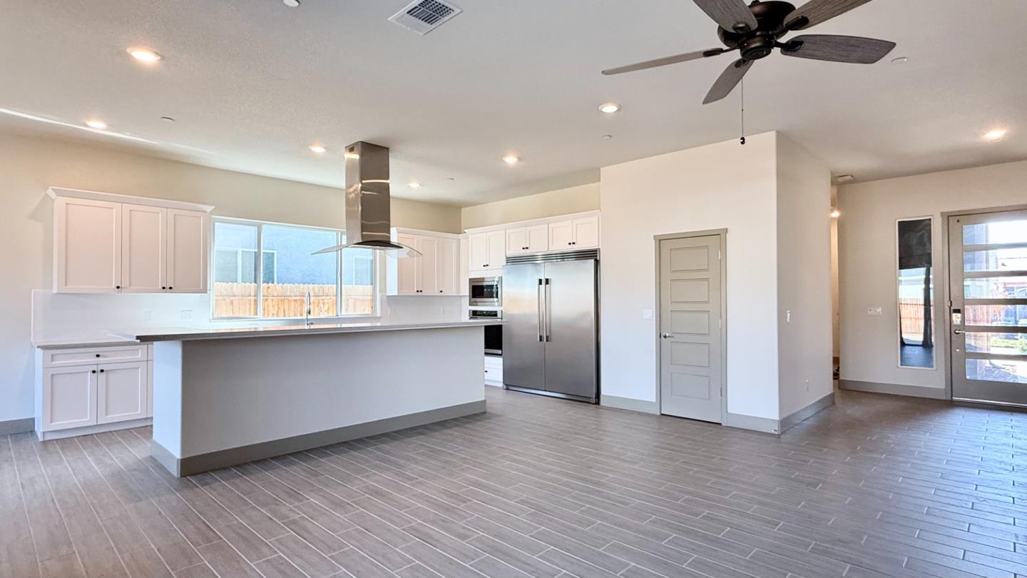 Detail Gallery Image 6 of 48 For 2475 Bastidas Dr, Merced,  CA 95340 - 3 Beds | 2 Baths