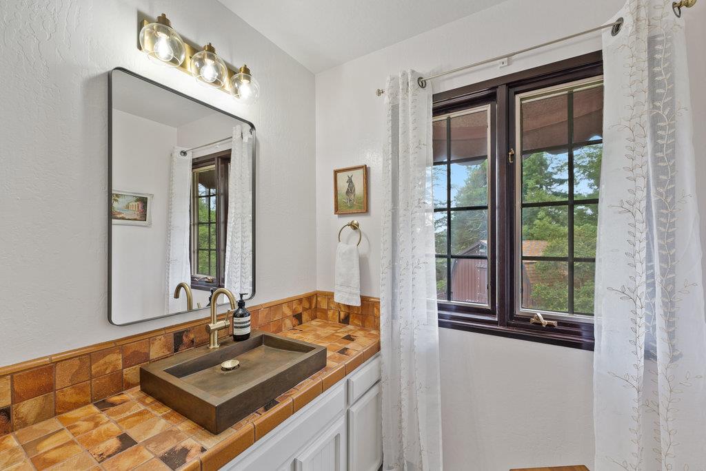 Detail Gallery Image 23 of 54 For 780 Calabasas Rd, Watsonville,  CA 95076 - 2 Beds | 2/1 Baths