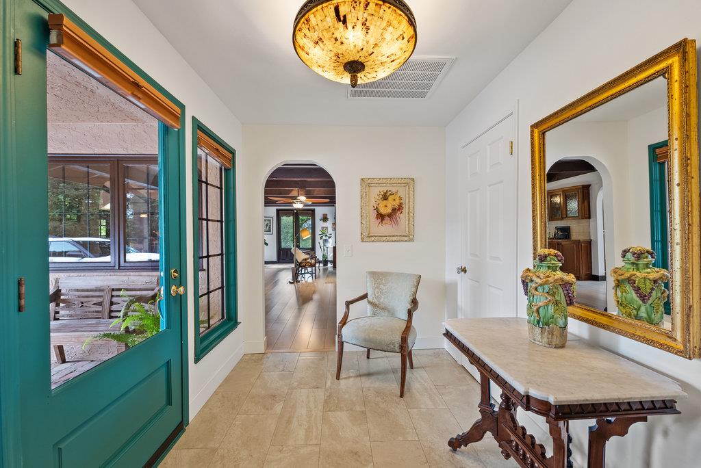 Detail Gallery Image 4 of 54 For 780 Calabasas Rd, Watsonville,  CA 95076 - 2 Beds | 2/1 Baths