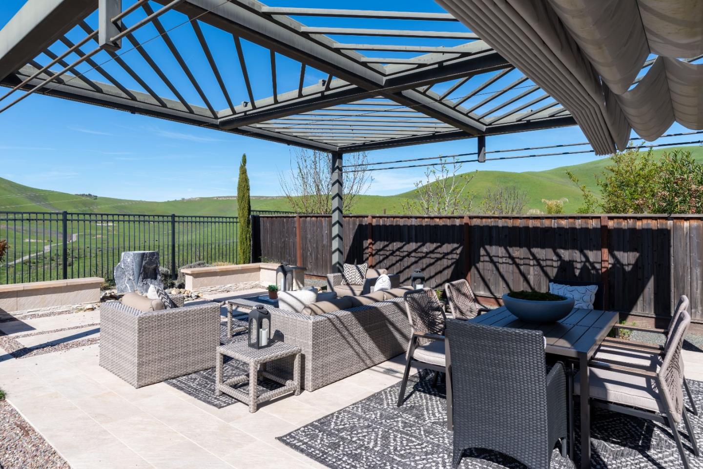 Detail Gallery Image 49 of 69 For 2829 Mount Dana Dr, Dublin,  CA 94568 - 4 Beds | 4/1 Baths