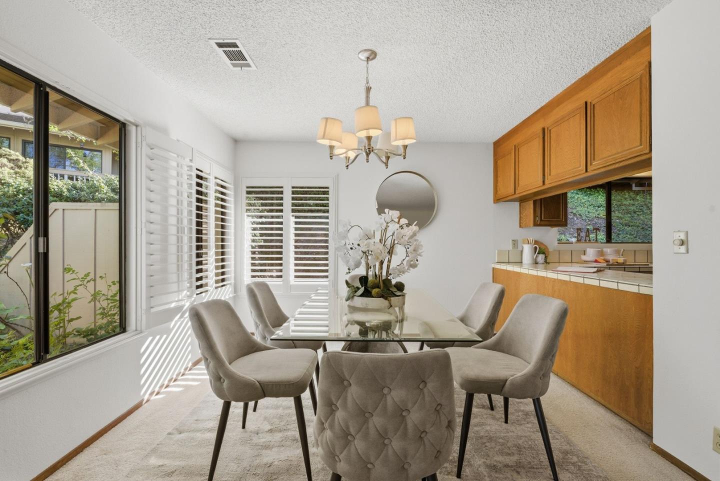 Detail Gallery Image 11 of 37 For 17 Azalea Ln, San Carlos,  CA 94070 - 2 Beds | 2 Baths