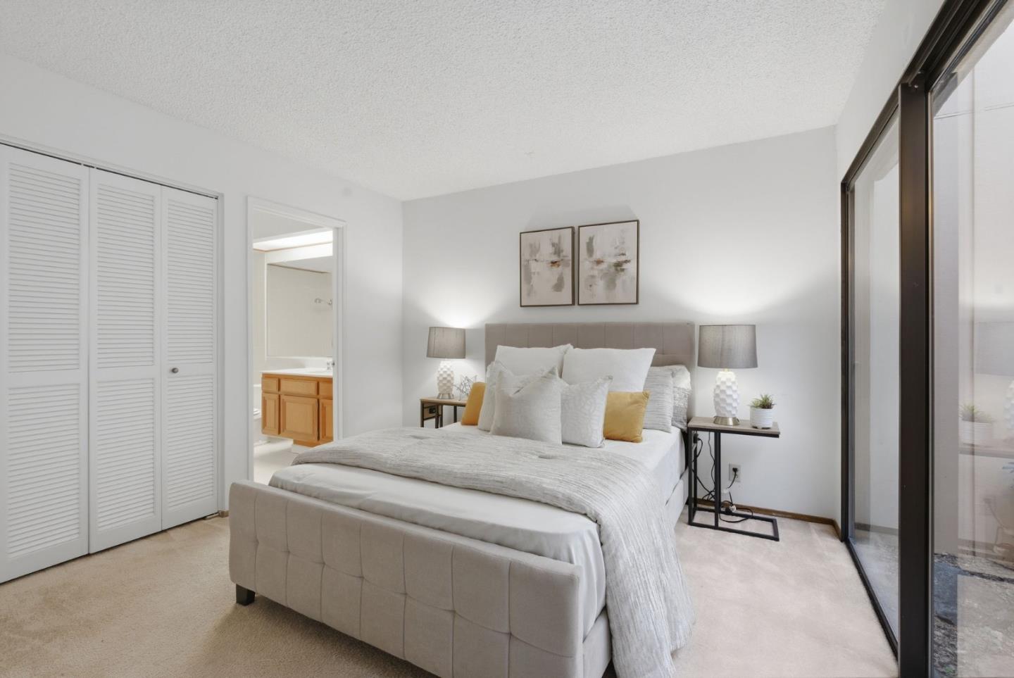 Detail Gallery Image 13 of 37 For 17 Azalea Ln, San Carlos,  CA 94070 - 2 Beds | 2 Baths