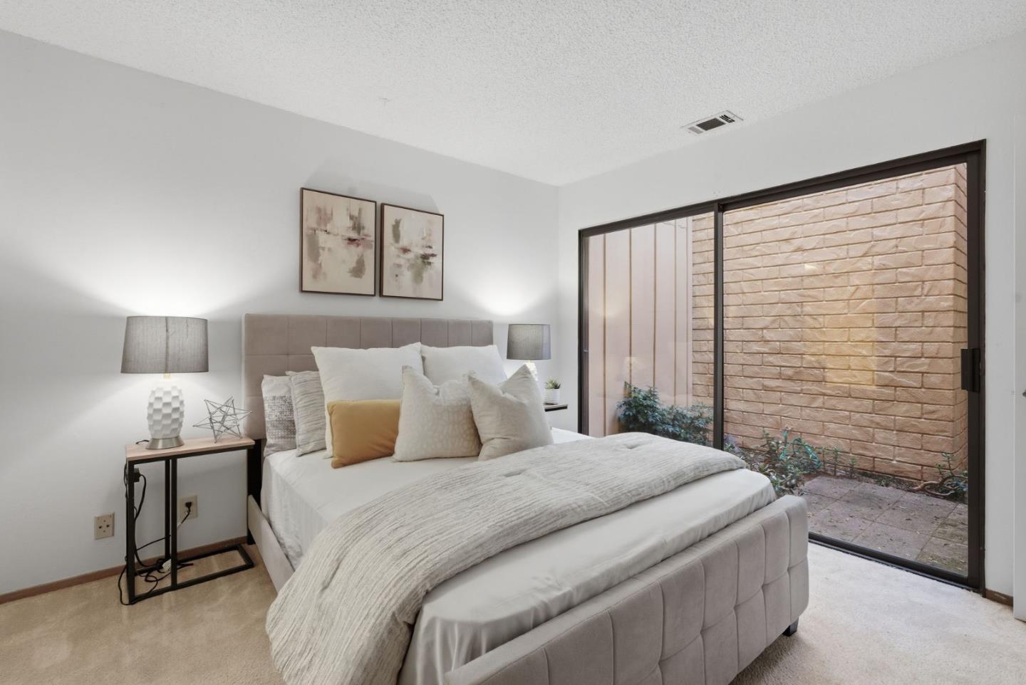 Detail Gallery Image 14 of 37 For 17 Azalea Ln, San Carlos,  CA 94070 - 2 Beds | 2 Baths