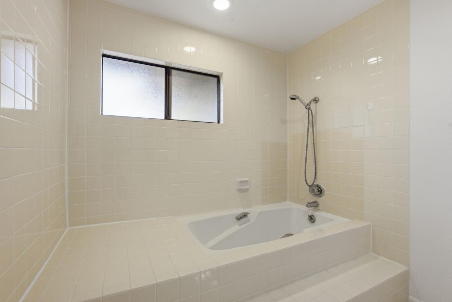 Detail Gallery Image 24 of 37 For 17 Azalea Ln, San Carlos,  CA 94070 - 2 Beds | 2 Baths