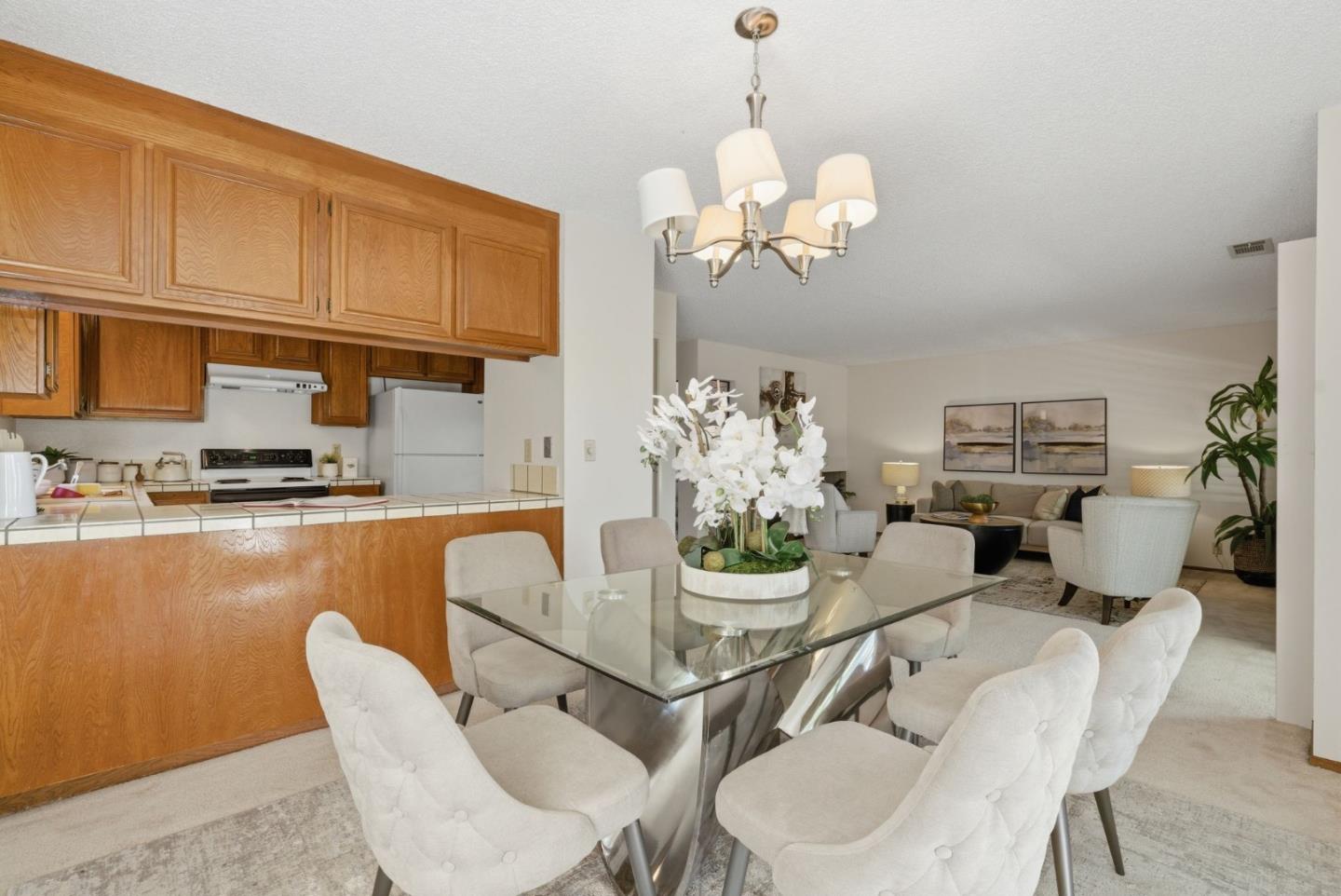 Detail Gallery Image 6 of 37 For 17 Azalea Ln, San Carlos,  CA 94070 - 2 Beds | 2 Baths