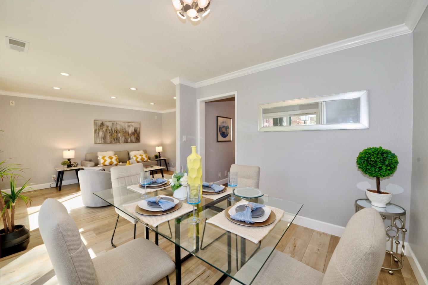 Detail Gallery Image 17 of 47 For 1048 Whitebick Dr, San Jose,  CA 95129 - 3 Beds | 2/1 Baths