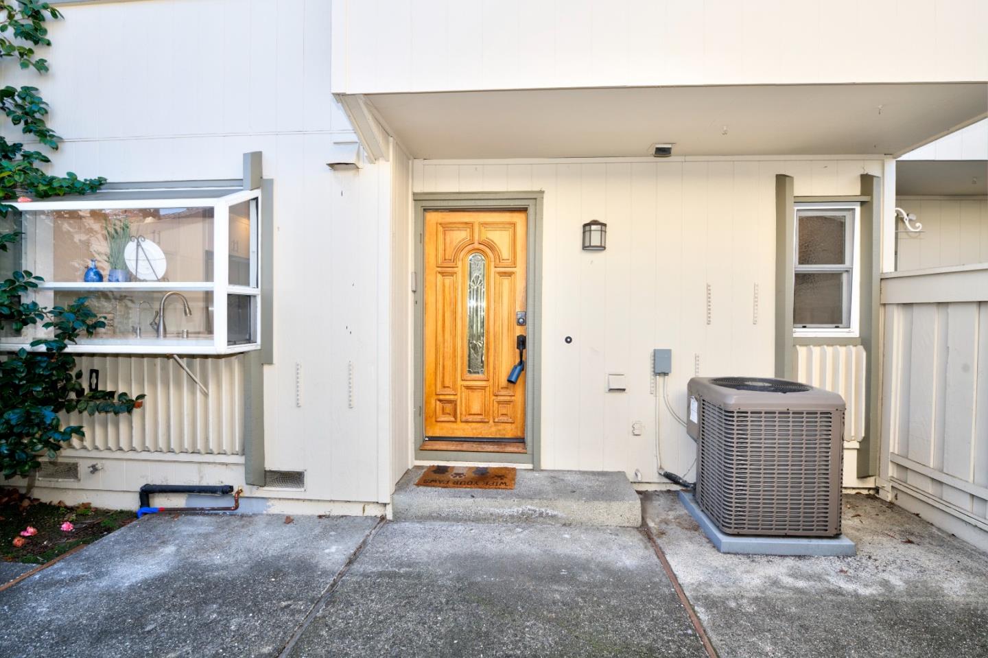 Detail Gallery Image 35 of 47 For 1048 Whitebick Dr, San Jose,  CA 95129 - 3 Beds | 2/1 Baths