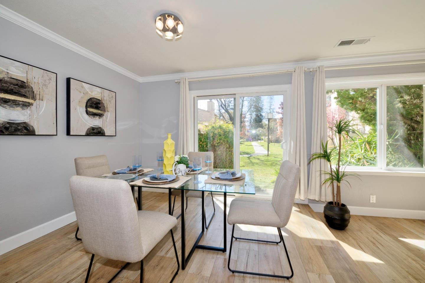 Detail Gallery Image 4 of 47 For 1048 Whitebick Dr, San Jose,  CA 95129 - 3 Beds | 2/1 Baths