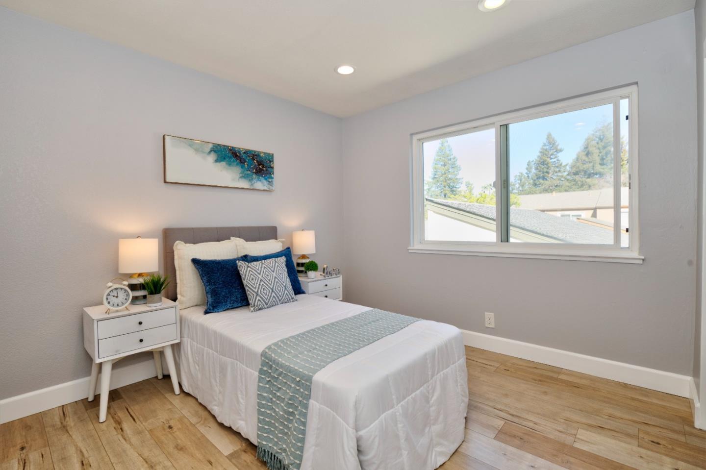 Detail Gallery Image 7 of 47 For 1048 Whitebick Dr, San Jose,  CA 95129 - 3 Beds | 2/1 Baths